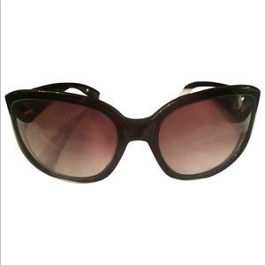 SOLD Marc Jacobs oversized sunglasses with logo print
